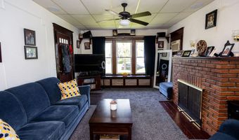 43 Holmes Ct, Albany, NY 12209