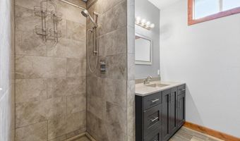 1705 WHITNEY St, Atlantic, IA 50022