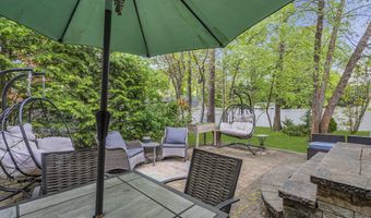 65 Pelican Dr, Bayville, NJ 08721