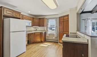 5 Pine St, Augusta, ME 04330
