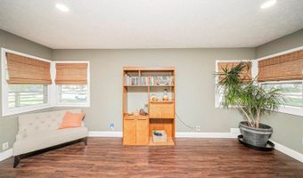 111 Moyne Dr, Abilene, KS 67410