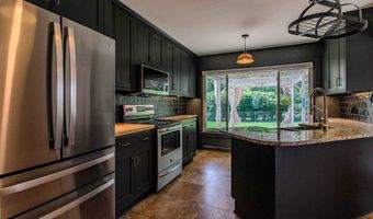 1060 Broad St, Ashland, OH 44805