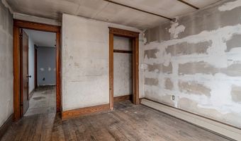 22 Orange St, Athol, MA 01331