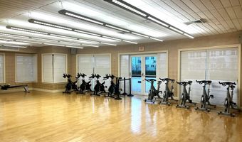 19900 E Country Club Dr 1020, Aventura, FL 33180