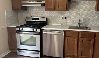 4250 S Main St, Akron, OH 44319