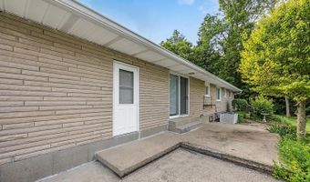 408 Hillview Dr, Aurora, IN 47001