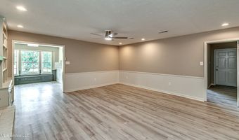 107 Woodgate Dr, Brandon, MS 39042