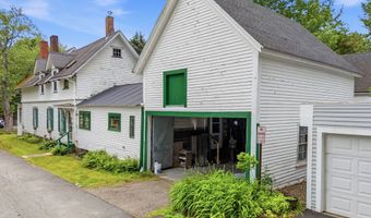 28 Chapel St, Augusta, ME 04330