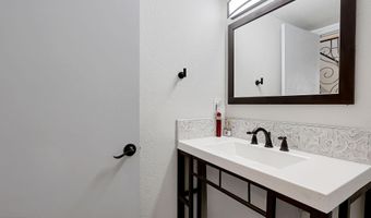 10325 Valle Suave Dr, Socorro, TX 79927