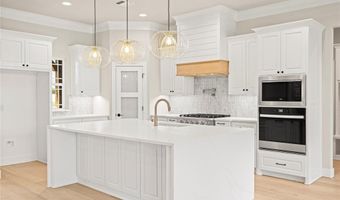 125 Oak Meadow Ln, Weatherford, TX 76085
