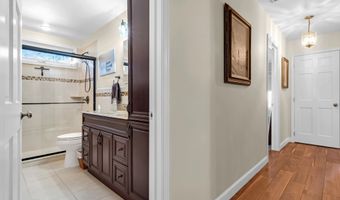 8 Eagle Dr, Bayville, NJ 08721