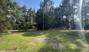 121 Forest Pl, Aberdeen, NC 28315