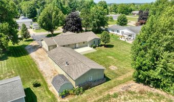 2915 Lee Marie Dr, Adrian, MI 49221