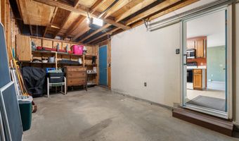 22 Cortland Cir, Bangor, ME 04401