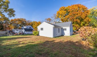 12 Sunset Ave, Auburn, ME 04210