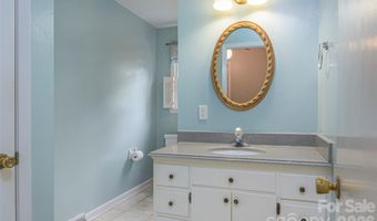 352 Cedar Ln, Arden, NC 28704