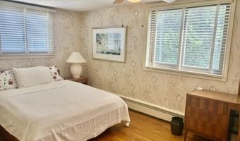 160 Col. John Gardner Rd, Narragansett, RI 02882