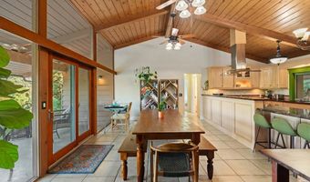 9835 Edgelake Dr, La Mesa, CA 91941