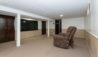 7252 LUANA Ave, Allen Park, MI 48101