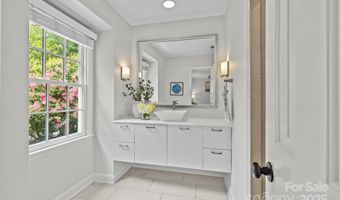 1811 Manor Mill Rd, Charlotte, NC 28226
