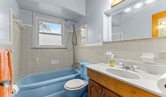 7668 Cortland Ave, Allen Park, MI 48101