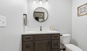 1209 Kettering Dr, Aberdeen, SD 57401