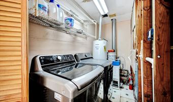 10 7th St, Aberdeen, NJ 07747