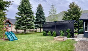 220 Parkside Dr, Bellevue, ID 83313