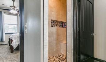3918 S 4th St, Chickasha, OK 73018