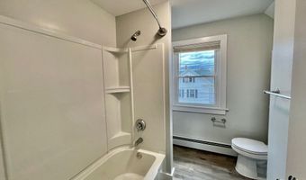 23 E Main St, Branford, CT 06405