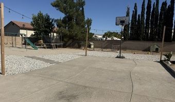 13375 Rincon Rd, Apple Valley, CA 92308