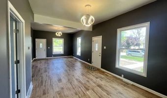803 11th St, Aurora, NE 68818