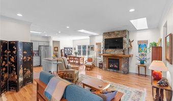 40 Lloyd Bowen Ct, Glocester, RI 02814