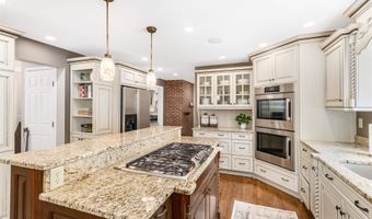 76 Plummer Rd, Bedford, NH 03110