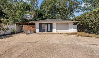 702 Presley St S, Atmore, AL 36502
