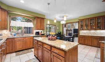 224 Sleepy Hollow Dr, Amherst, OH 44001