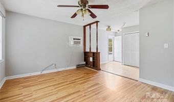 8428 Clear Meadow Ln, Charlotte, NC 28227