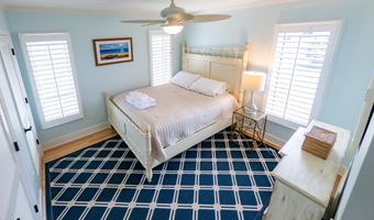 109 Island Quay Ct, Atlantic Beach, NC 28512