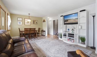 327 Pacific Ave, Beachwood, NJ 08722
