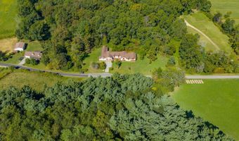 213 Patterson Creek Dr, Alderson, WV 24910