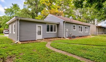 228 Hilltop Rd, Ames, IA 50014