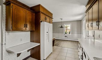 31 SPRINGCREST Dr, Akron, PA 17501