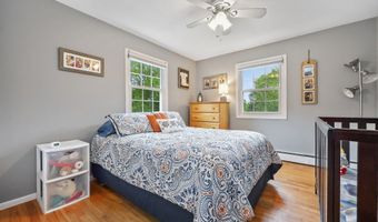 8 Brookview Ct, Bethel, CT 06801