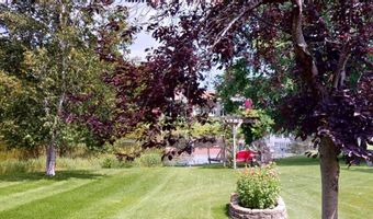 1906 Greenwood Dr, Albert Lea, MN 56007