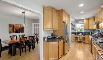 9504 WADSWORTH Dr, Bethesda, MD 20817