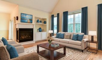 12 Braeburn Ln 12, Ashland, MA 01721