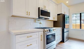 1346 NAUTICAL HEIGHTS Dr, Brookings, OR 97415