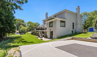 7601 PERSIMMON TREE Ln, Bethesda, MD 20817