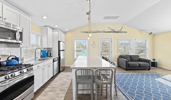 21 E 9th St, Barnegat Light, NJ 08006