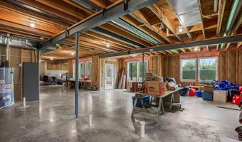 12749 NE Cherokee Dr, Adrian, MO 64720
